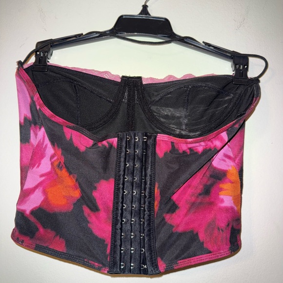 SHEIN Pink and Black Floral Lace Bustier - Picture 2 of 5